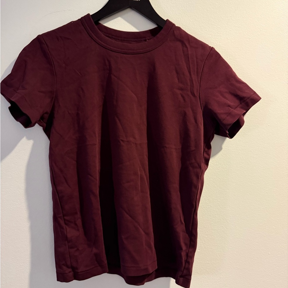 Uniqlo Burgundy Short Sleeve T-Shirt